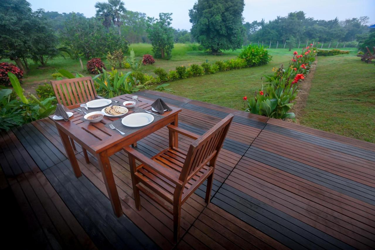 Subaseth Villa Anuradhapura Buitenkant foto