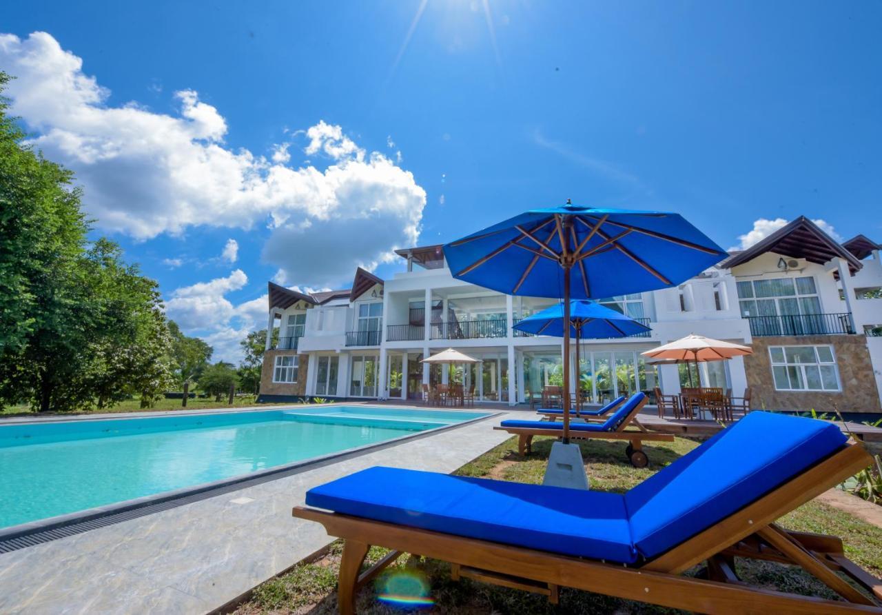 Subaseth Villa Anuradhapura Buitenkant foto