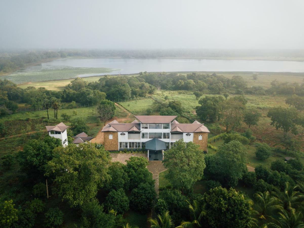 Subaseth Villa Anuradhapura Buitenkant foto